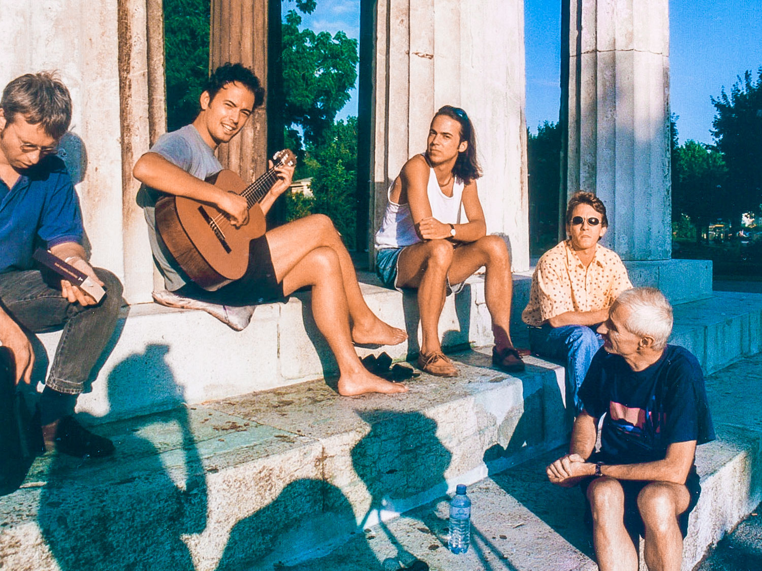 Paulo Bittencourt, playing and singing bossa nova in Volksgarten park, in the center of Vienna, Austria (1999)